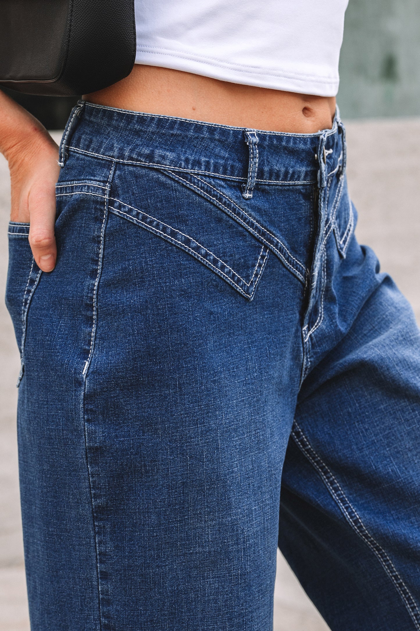 Loose Cuffed Jeans