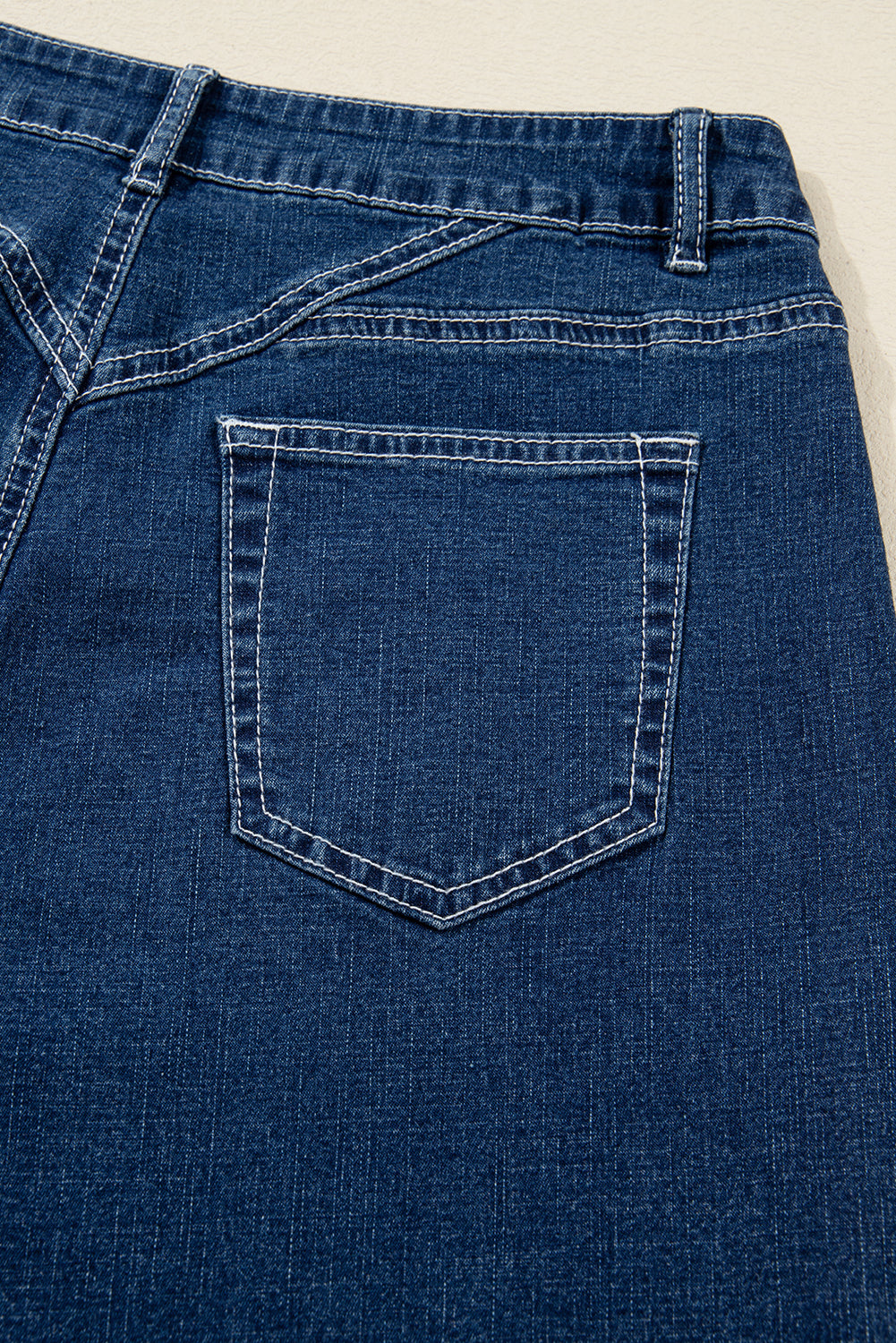 Loose Cuffed Jeans